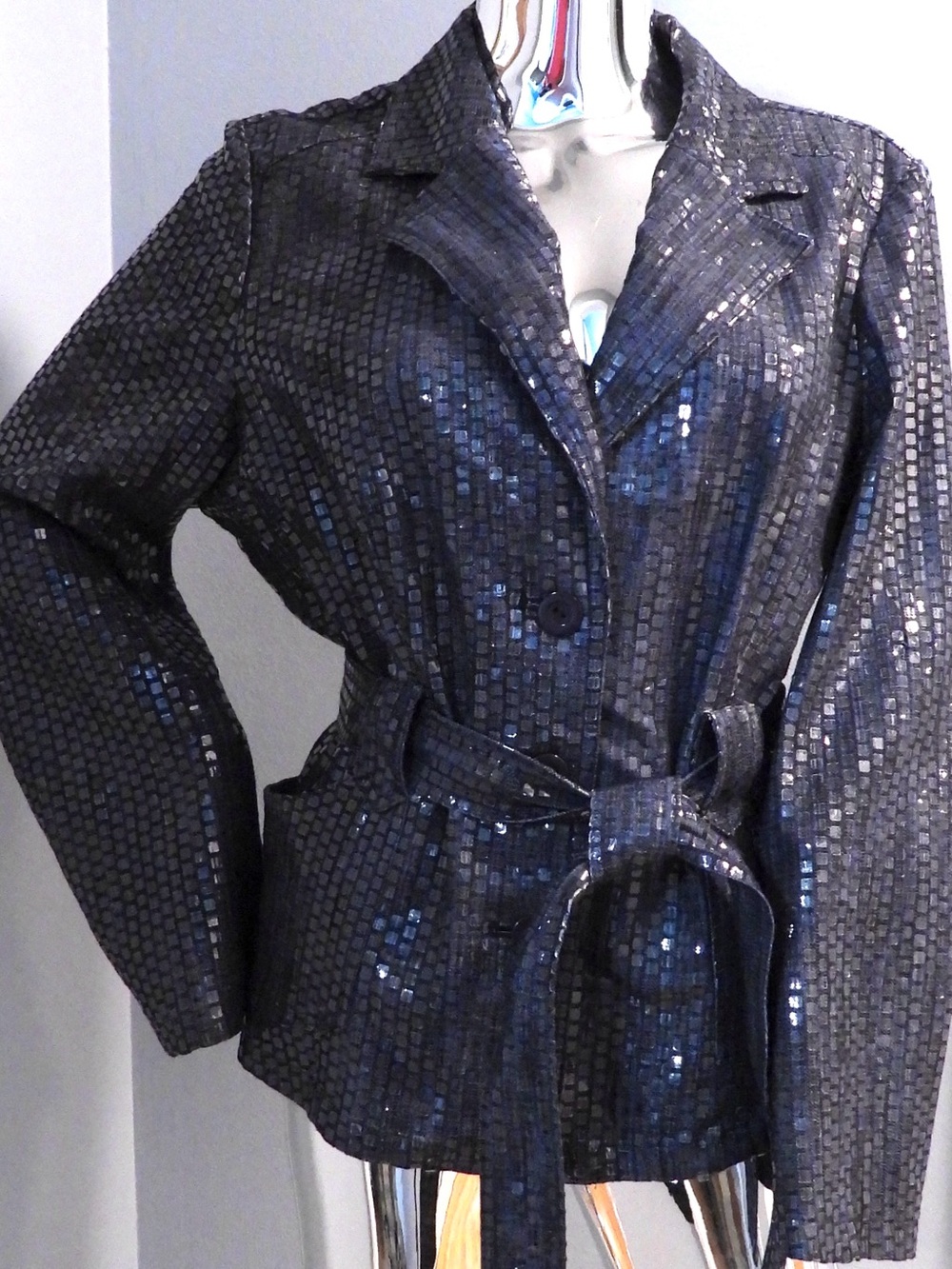 Attyre Blue Belted Shimmery Blazer women’s size L